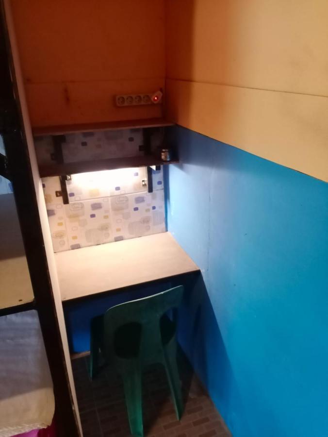 Salty Dog Hostel Telukdalem Ngoại thất bức ảnh